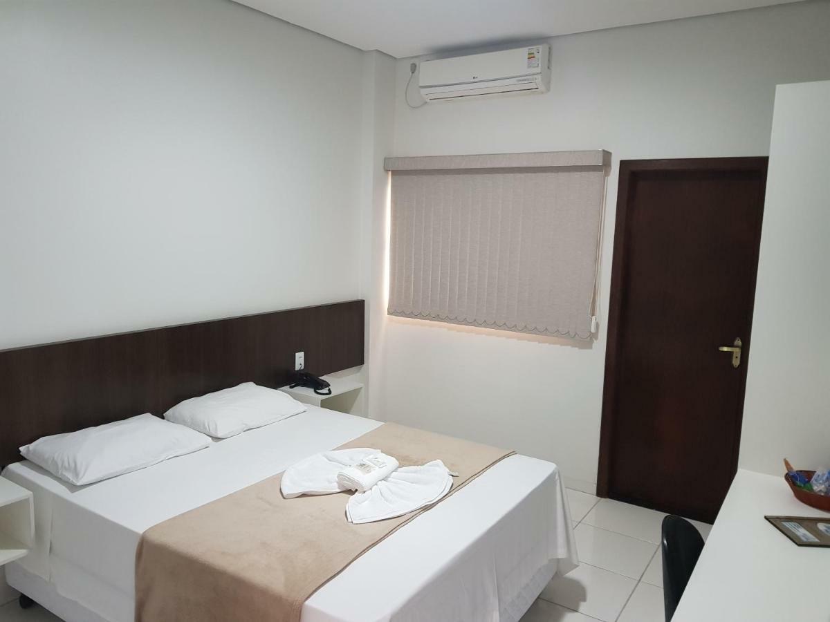 Oriente Hotel Campo Novo do Parecis Екстериор снимка