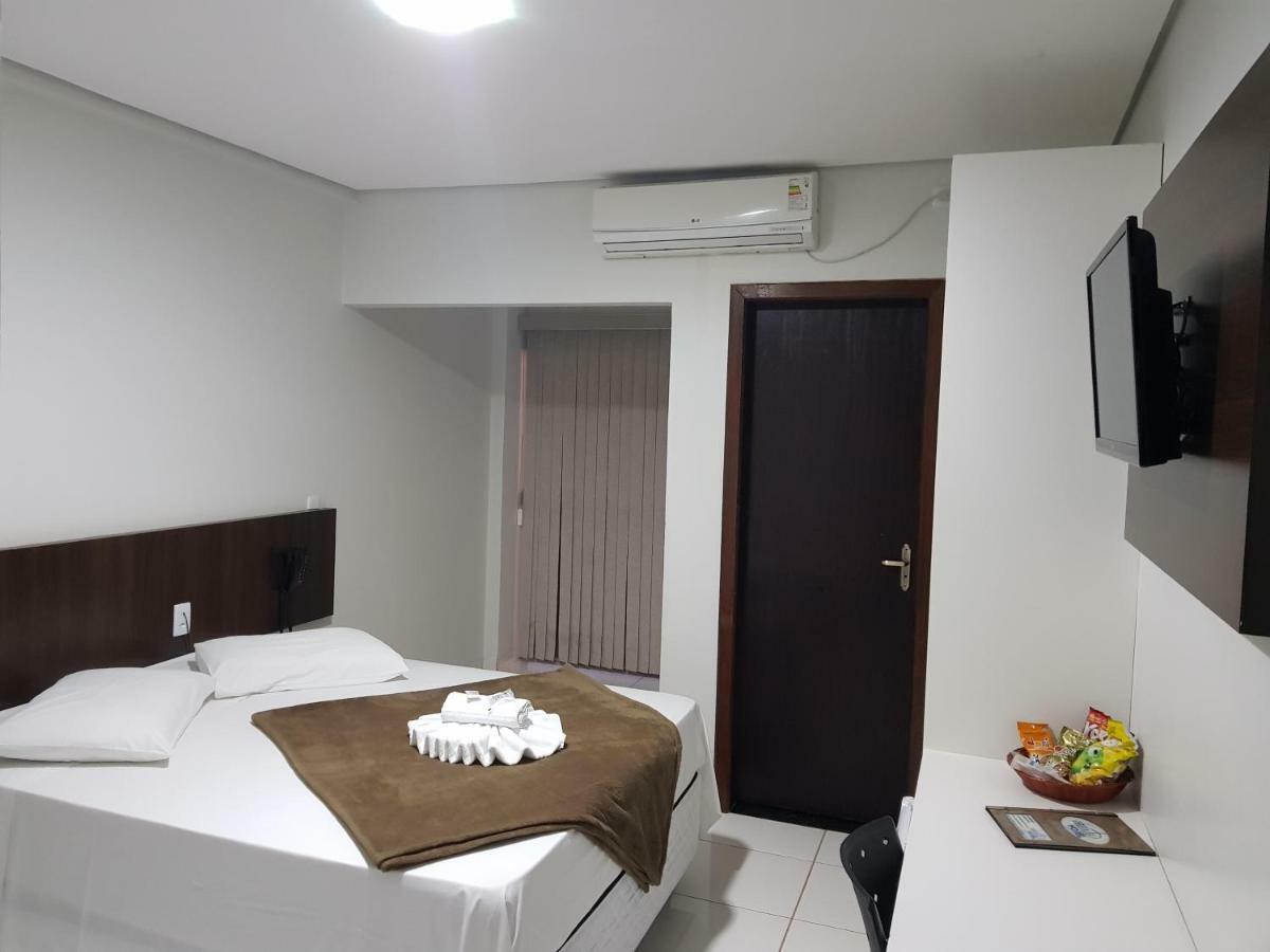 Oriente Hotel Campo Novo do Parecis Екстериор снимка